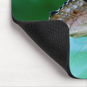 Schöner Danaus Plexippus Butterfly auf dem Leaf. Mousepad (Ecke)