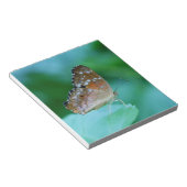 Schöner Danaus Plexippus Butterfly auf dem Leaf. Notizblock (angewinkelt)