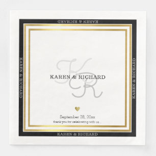 Schöner detaillierter mit Monogramm Empfang / weiß Serviette