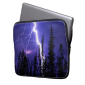 schöner Donner über dem Wald Laptopschutzhülle (Vorderseite Links)