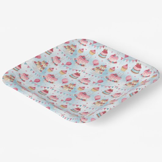 Schöner Geburtstagskuchen Pappteller (Gewinkelt)