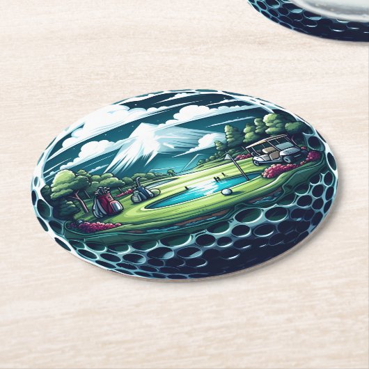 Schöner Golfplatz mit Kunst und Clubs Runder Pappuntersetzer (Angewinkelt)