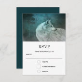 Schöner grauer Wolf bei einer Hochzeit im Dunkelwa RSVP Karte (Vorne/Hinten)