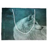 Schöner grauer Wolf in einem dunklen Wald Große Geschenktüte (Rückseite)