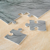 Schöner grauer Wolf in einem dunklen Wald Puzzle (Seite)