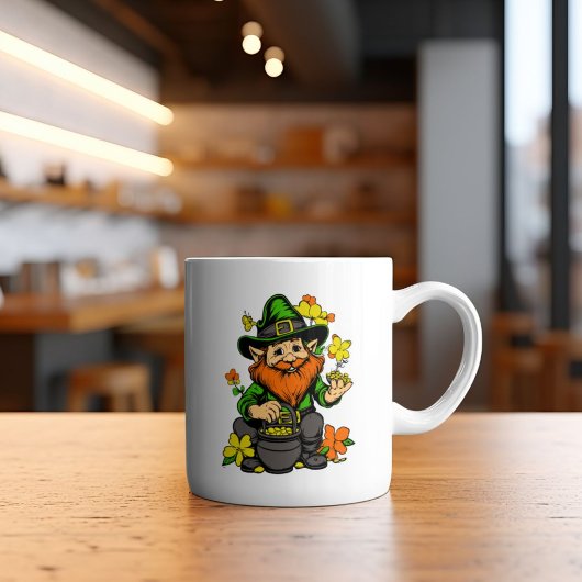 Schöner grüner, glücklicher irischer Kaffee heute Tasse