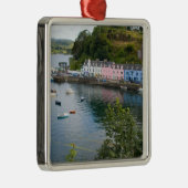 Schöner Hafen und Segelboote mit Reflexionen in 2 Silbernes Ornament (Rechts)