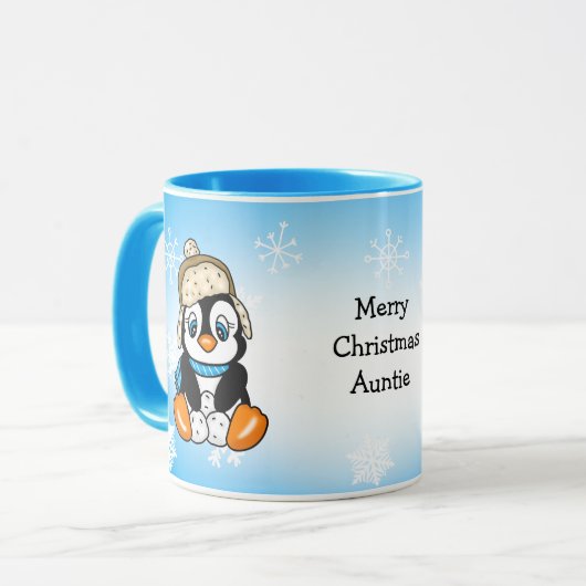 Schöner handgezogener Pinguin mit Schneebällen Tasse (Vorderseite Links)