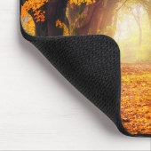 Schöner Herbstwald Mousepad (Ecke)