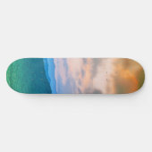 Schöner Himmel, rote Wolken Skateboard (Horizontal)