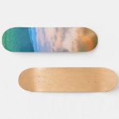 Schöner Himmel, rote Wolken Skateboard (Horizontal)