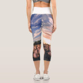 schöner Himmel über dem schlichten Capri Leggings (Rückseite)