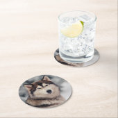 Schöner Husky im Freien Runder Pappuntersetzer (Vor Ort)