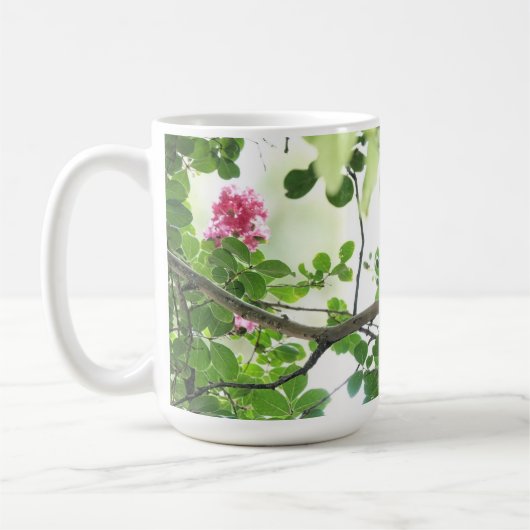 Schöner Kardinal in der Crêpe Myrte, Kaffeetasse (Links)