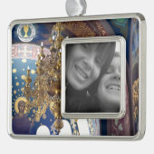 Schöner Kronleuchter im Dom Rahmen-Ornament Silber (Links)