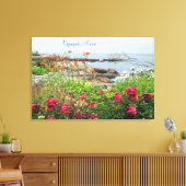 Schöner Küstengarten Ogunquit, ME Leinwanddruck (Insitu (Wohnzimmer))