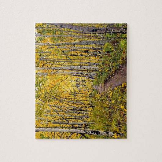 Schöner Landschaftlicher Herbstweg in Aspen Tree G Puzzle (Vertikal)