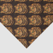 schöner langhaariger Tabbykatzendruck Seidenpapier (Ausschnitt)