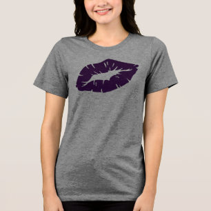 Schöner lila Lippenstift-Kuss isoliert Tri-Blend Shirt