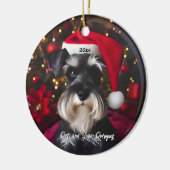Schöner Miniaturschnauzer mit Weihnachtsmannmütze Keramik Ornament (Links)