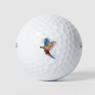 Schöner Papagei hebt seine Flügel Golfball