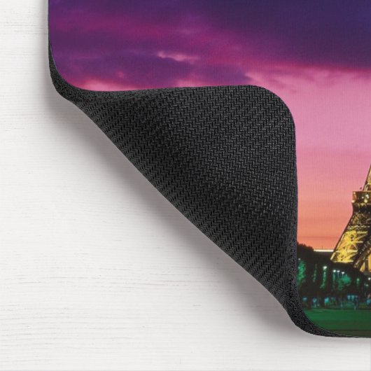 Schöner Paris-Eiffelturm nachts Mousepad (Ecke)