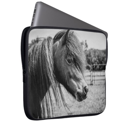 SCHÖNER PFERD LAPTOPSCHUTZHÜLLE (Vorne Rechts)