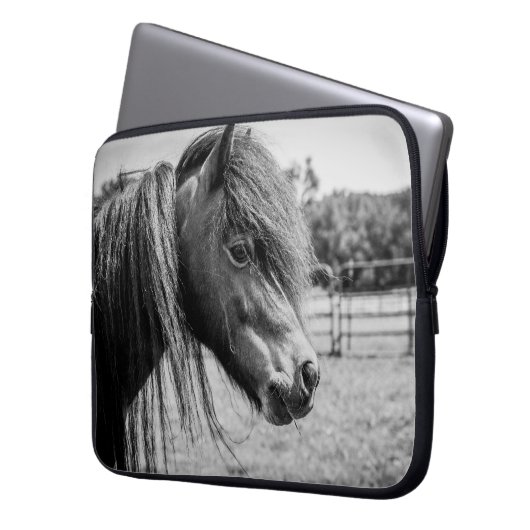 SCHÖNER PFERD LAPTOPSCHUTZHÜLLE (Vorderseite Links)