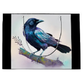 Schöner Rabe auf einem Baumzweig Große Geschenktüte (Vorderseite)