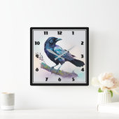 Schöner Rabe auf einem Baumzweig Quadratische Wanduhr (Zuhause)