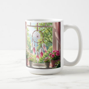 Schöner rosa Traumfänger und Pflanzen auf der Fens Kaffeetasse