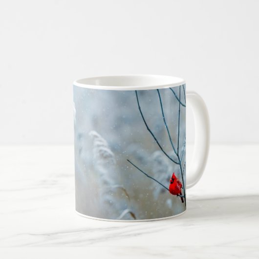 Schöner Roter Kardinal im Schnee Kaffeetasse (VorderseiteRechts)