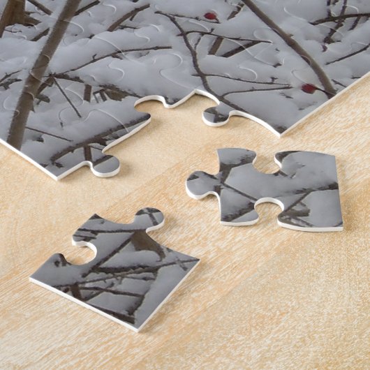 Schöner Roter Kardinal im schneebedeckten Baumpuzz Puzzle (Seite)