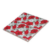 Schöner roter Mohn, weiße Molsen und Ladybug Fliese (Seite)