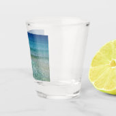 Schöner Sandstrand Schnapsglas (Rechts)