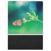 Schöner Schmetterling auf Blume #2 Klemmbrett (Rückseite)