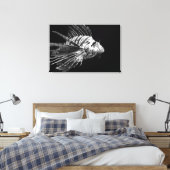 Schöner schwarzer und weißer Lionfisch Leinwanddruck (Insitu (Schlafzimmer))