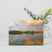 Schöner See am Sonnenuntergang Einladung (Stehend Vorderseite)