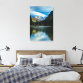 Schöner See mit Bergen in Zgornje Jezersko Leinwanddruck (Insitu (Schlafzimmer))