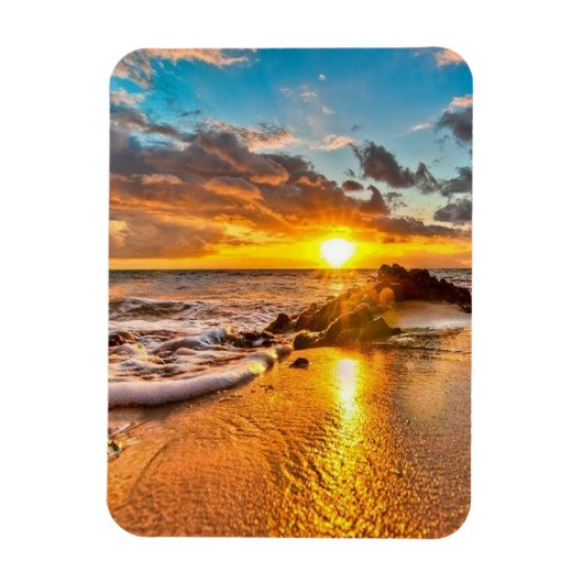 Schöner Sonnenaufgang am Strand Magnet (Vertikal)