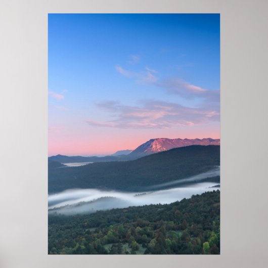 Schöner Sonnenaufgang Blick auf Nanos von Šilentab Poster (Vorne)
