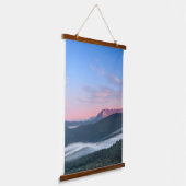 Schöner Sonnenaufgang Blick auf Nanos von Šilentab Wandteppich Mit Holzrahmen (Gewinkelt)