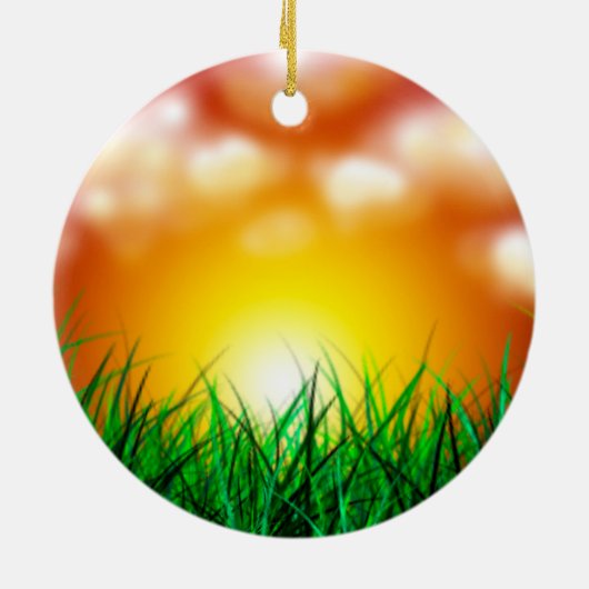 Schöner Sonnenaufgang über einem Grasfeld Keramik Ornament (Hinten)