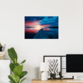 Schöner Sonnenuntergang am ruhigen See Poster (Heimbüro)