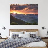 Schöner Sonnenuntergang über den Bergen Leinwanddruck (Insitu (Schlafzimmer))
