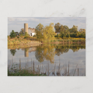 Schöner Stall im Wasser Postkarte