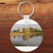 Schöner Stall im Wasser Schlüsselanhänger (Vorderseite)