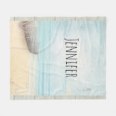 Schöner Strand mit Rowboat & Fishing Net Fleecedecke (Vorderseite (Horizontal))