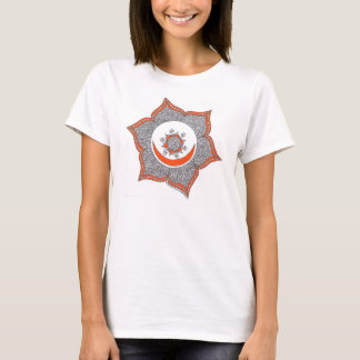 Schöner T - Shirt mit sakraler Chakra vorne