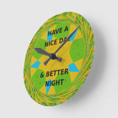 Schöner Tag Runde Wanduhr (Winkel)